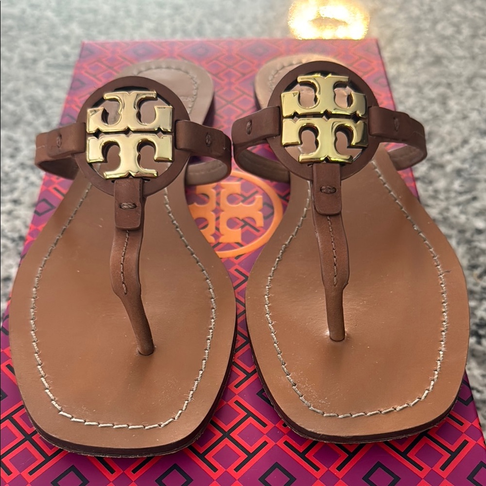 Tory Burch Mini Miller Leather Thong Calf leather sandals